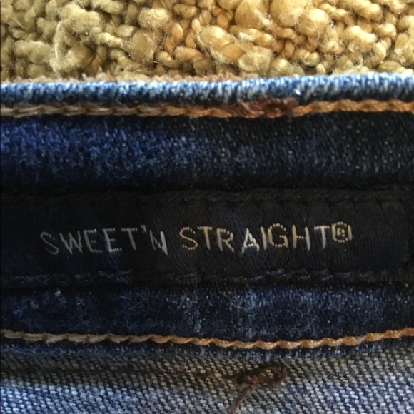 Lucky Brand Jeans - Picture 3 of 4